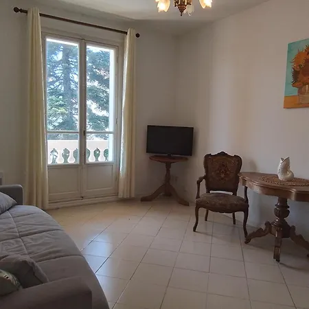1 Er Etage Apartment *