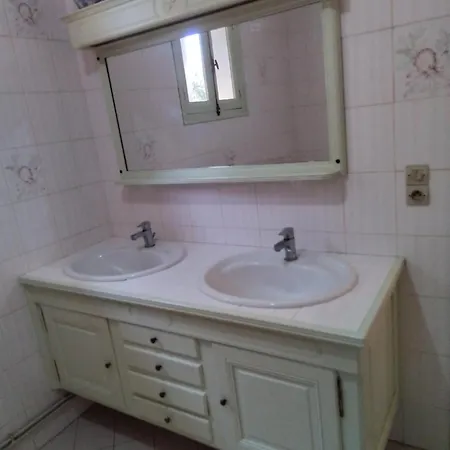 1 Er Etage * Lunel-Viel